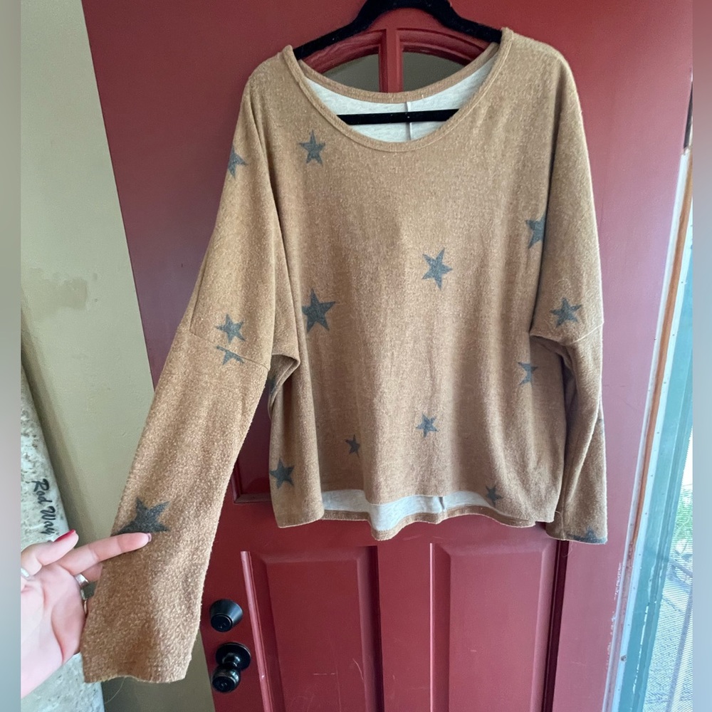 Boutique purchase, mustard yellow long sleeve top with stars Never worn